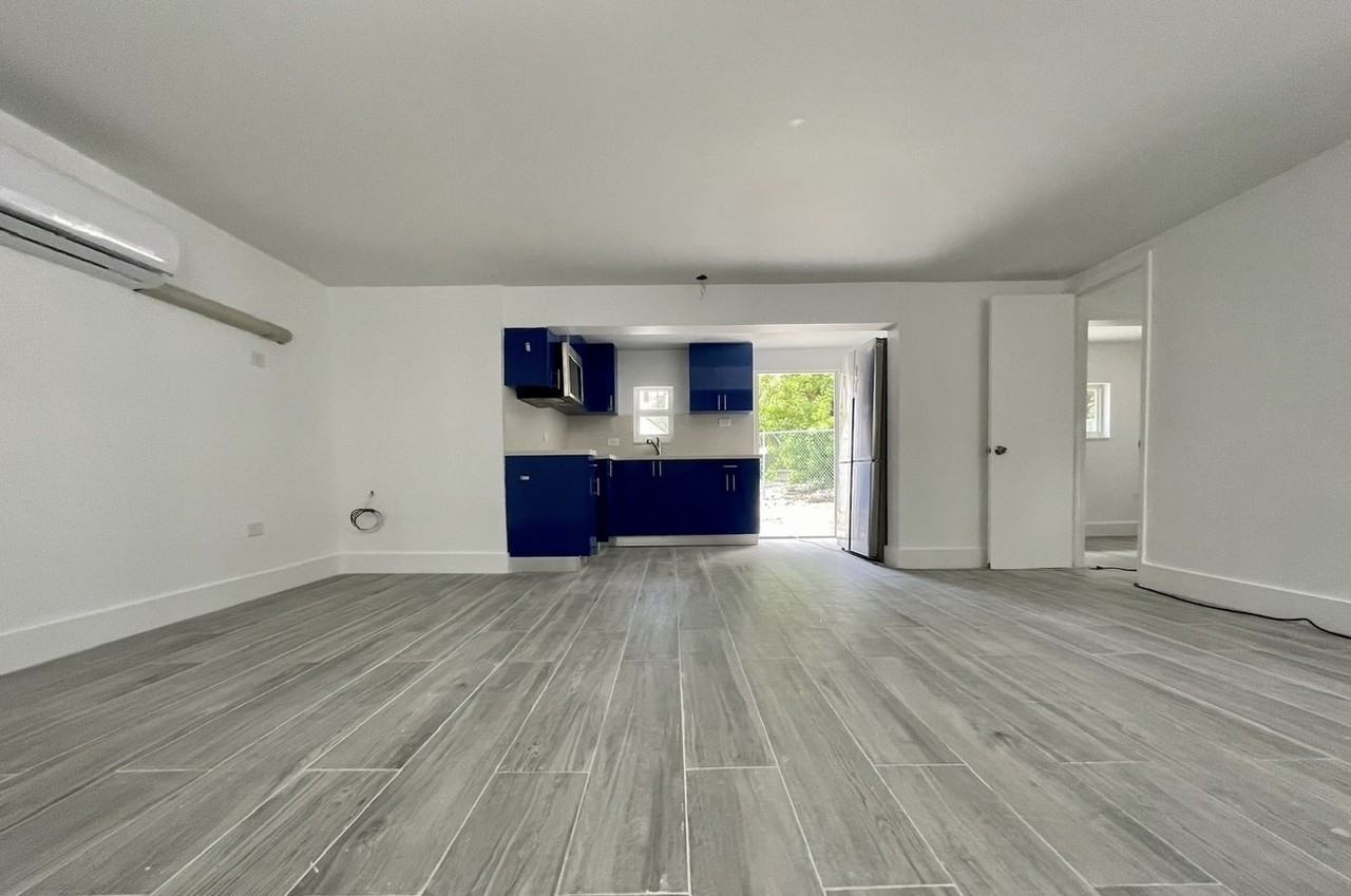 7 Sunset Road, Unit 3 - Photo 5 of 12