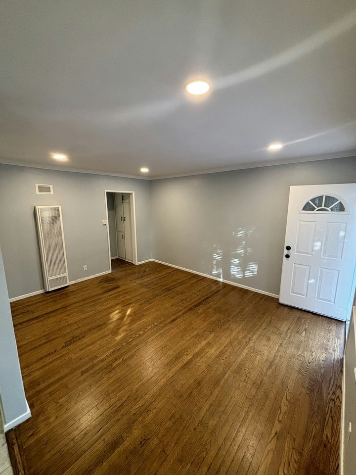 7641 Bright Ave, Unit B (Btm-back) - Photo 4 of 17