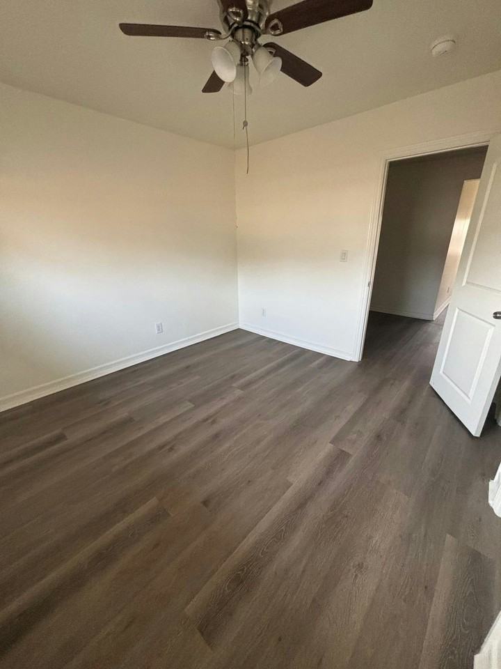 12738 Oak Street, Unit 6 - Photo 4 of 9