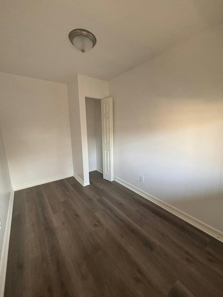 12738 Oak Street, Unit 6 - Photo 5 of 9