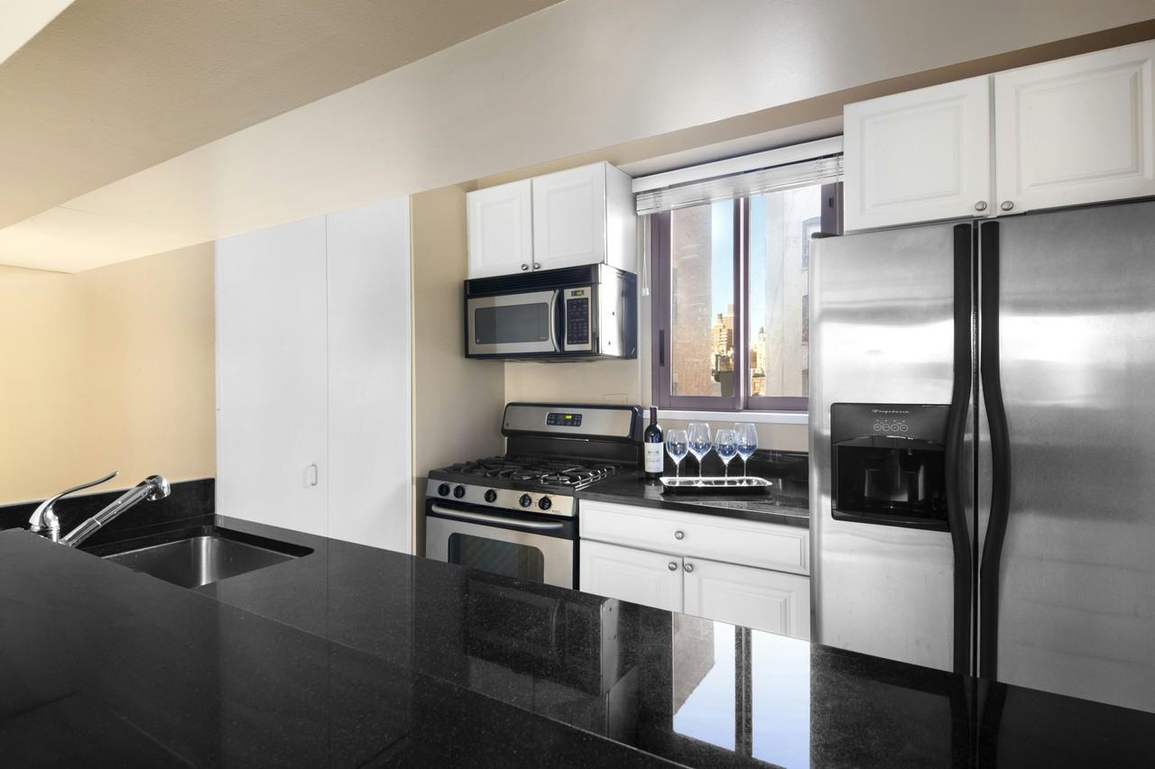 101 W 79th St #6A - Photo 3 of 13