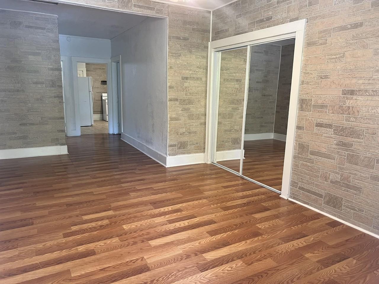 408 College St #408 - Photo 3 of 23