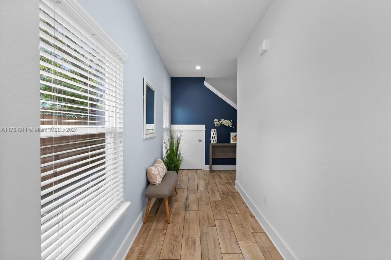 412 South 5th Street - Photo 3 of 29