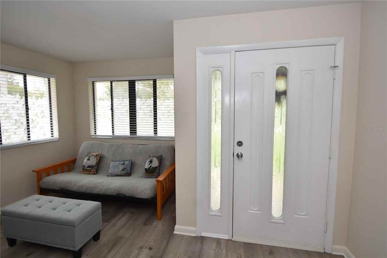 18 Covington Lane - Photo 3 of 44