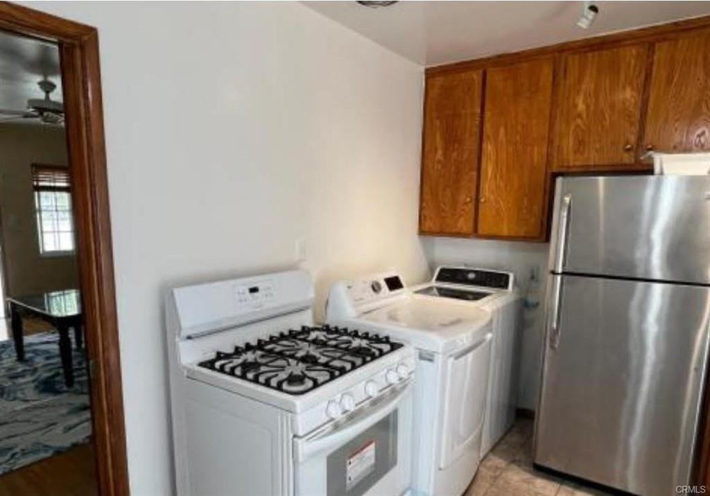 1928 18th St - Photo 3 of 8