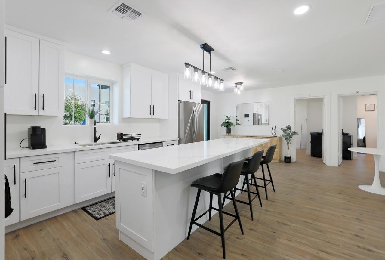 N 18th St - Photo 7 of 27