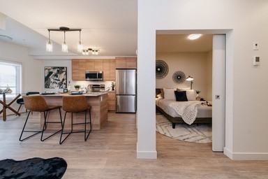 University 114 - Photo 3 of 50