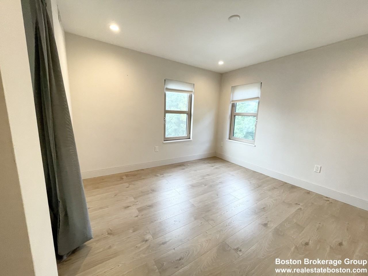 118 Buttonwood St #3 - Photo 7 of 11