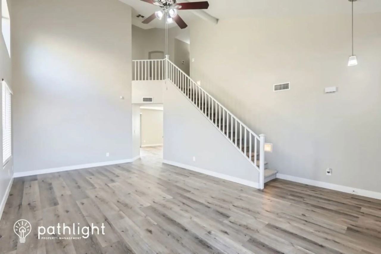 2645 S 63rd Ln - Photo 3 of 25