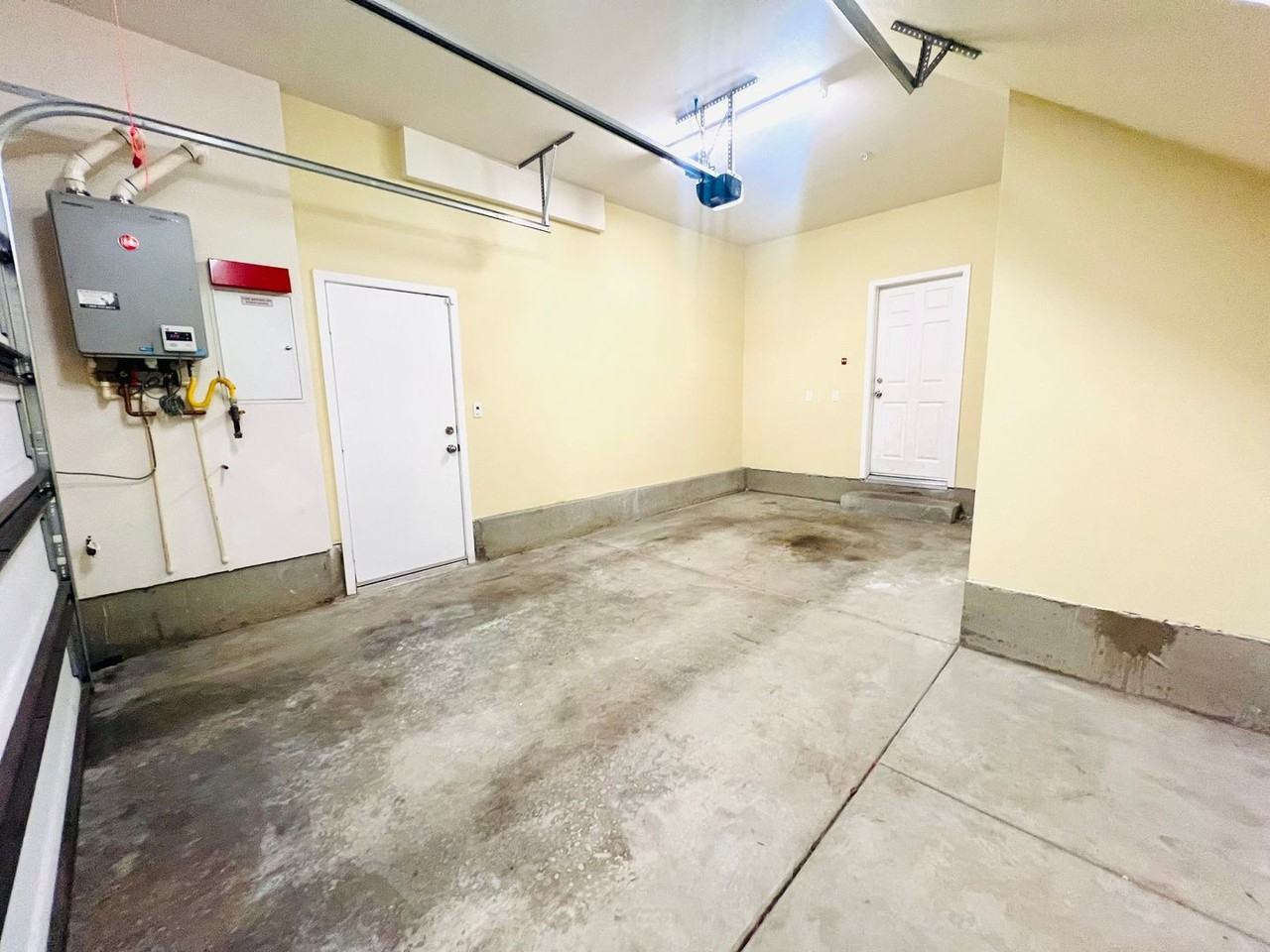 235 S Vermont Ave - Photo 3 of 34