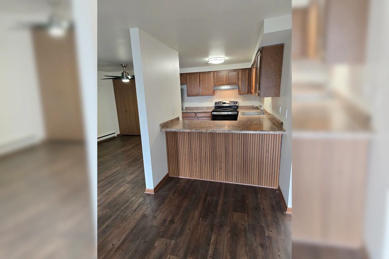 429 Concord Rd Apt 1 - Photo 2 of 8