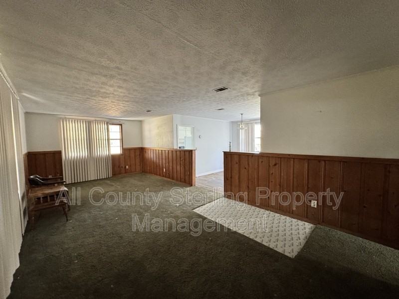 2751 Sw Stratford Gln - Photo 4 of 7