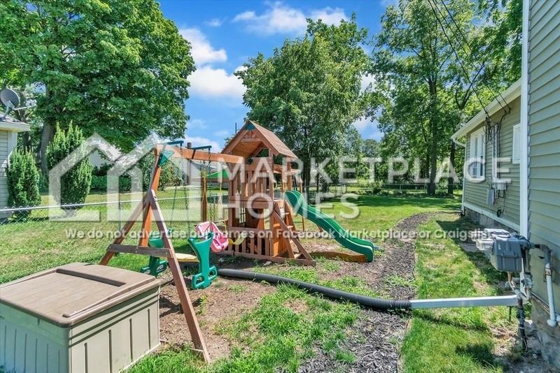 119 Garden Ln - Photo 3 of 18