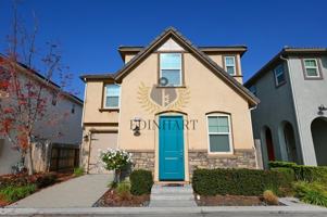 featured image of 3715 Artistry Way