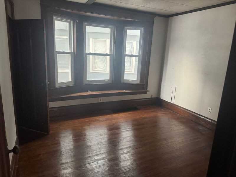 166 Rosewood Ter #1 - Photo 3 of 9