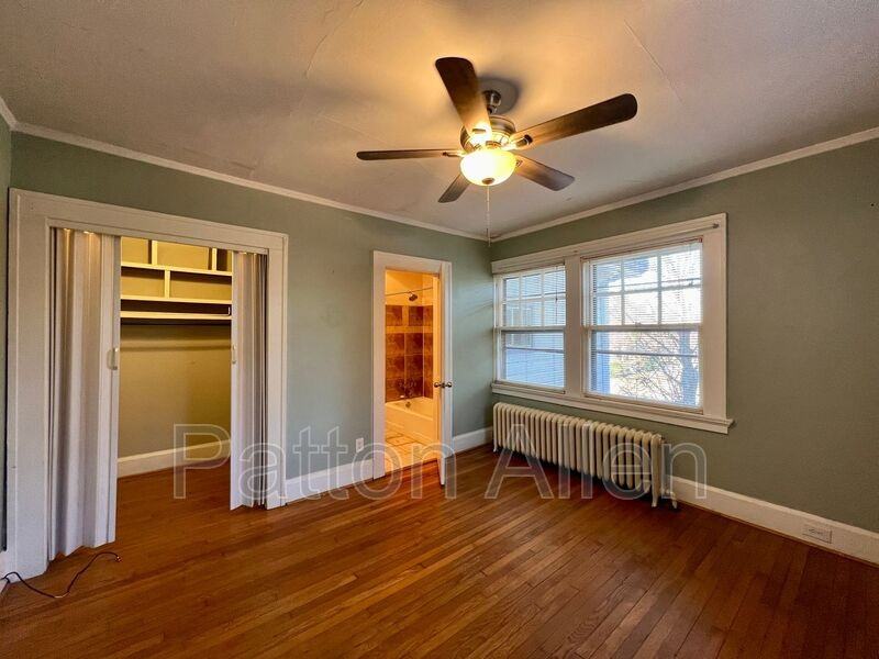 105 Edwin Pl #2 - Photo 3 of 18