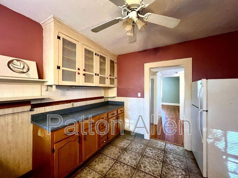 105 Edwin Pl #2 - Photo 7 of 18