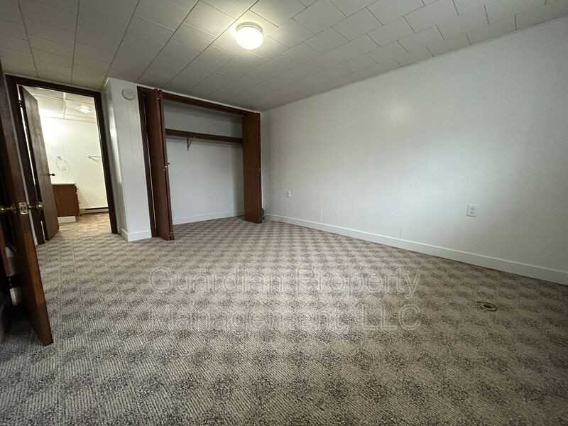 1001 N Buchanan St #9 - Photo 4 of 8