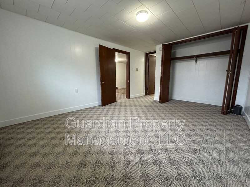 1001 N Buchanan St #9 - Photo 5 of 8