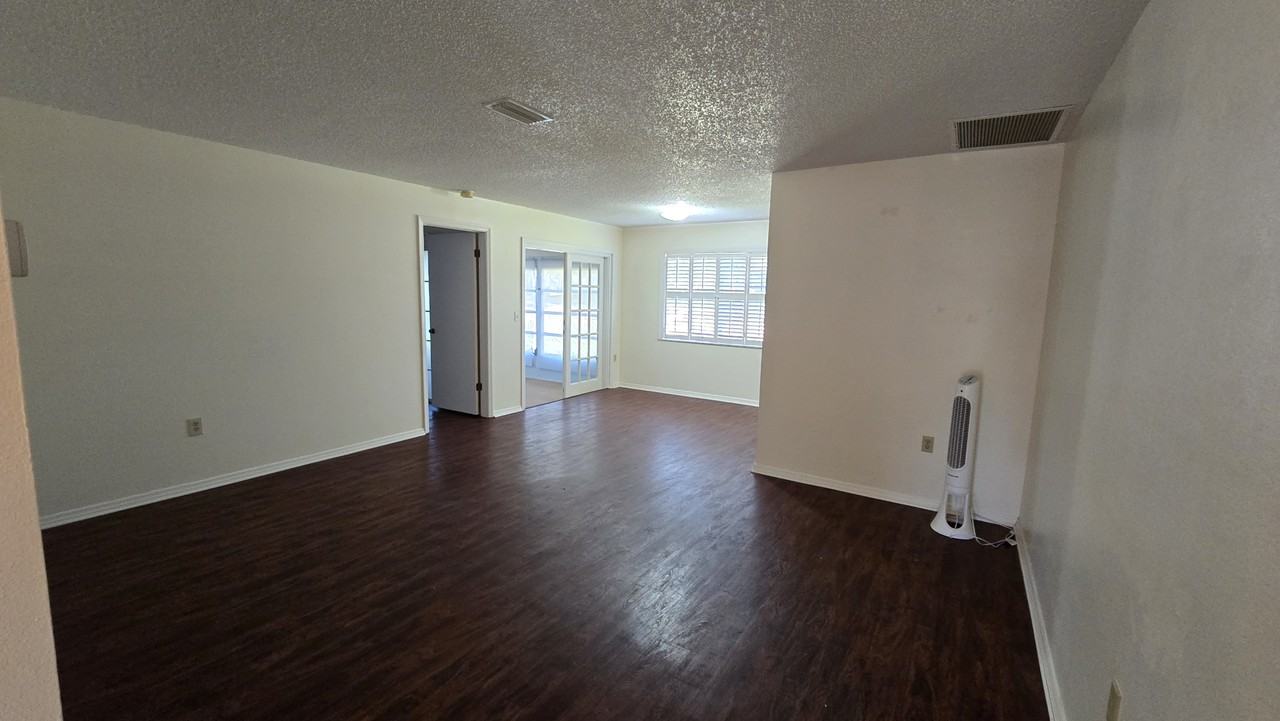 7626 St Andrews Blvd - Photo 2 of 21