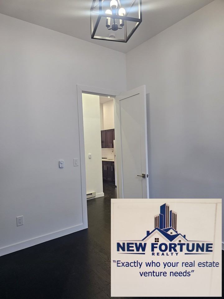 361 Tompkins Avenue - Photo 3 of 13