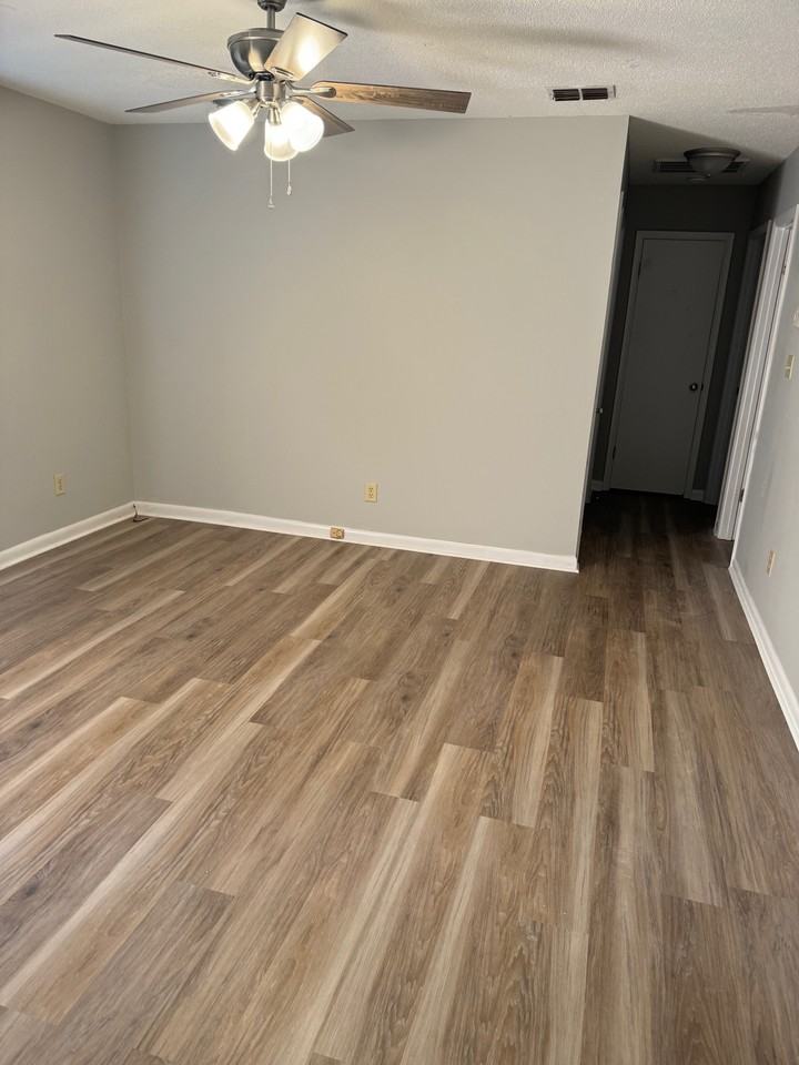 632 Mosswood Lane - Photo 3 of 7