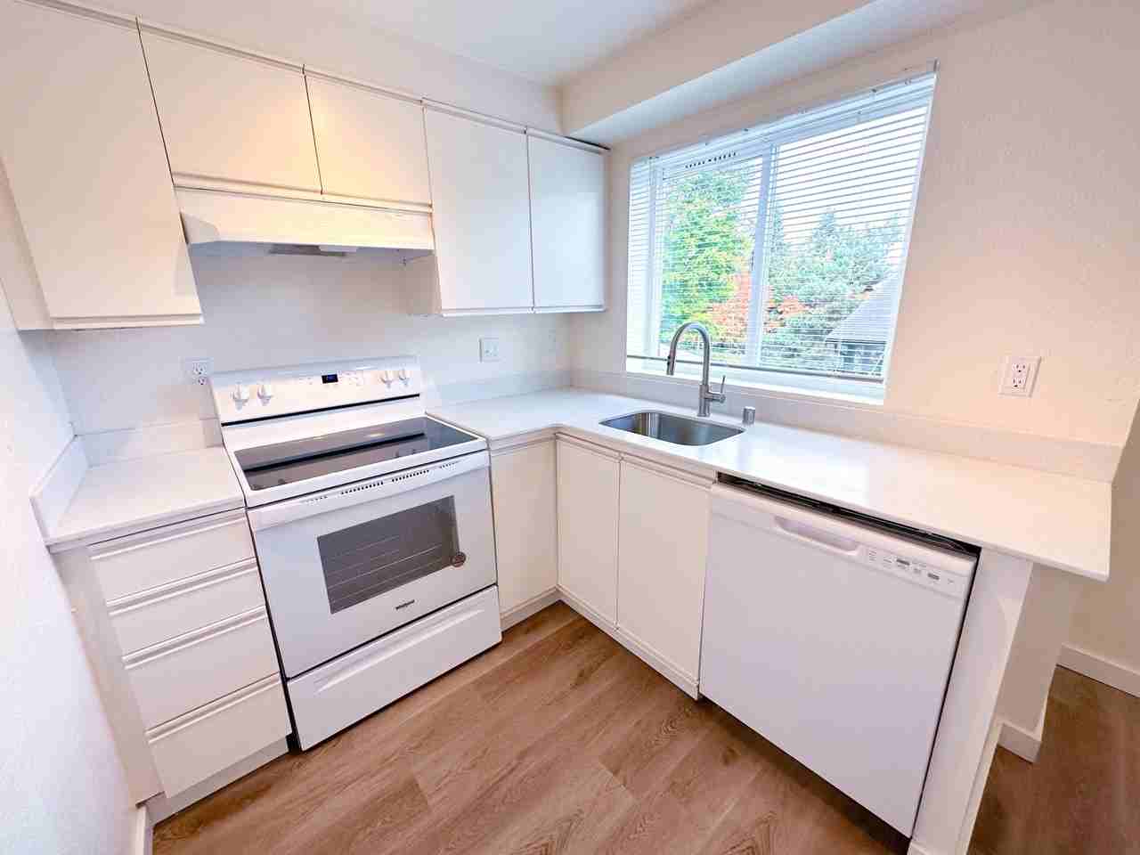 3015 9th Street - Photo 2 of 50