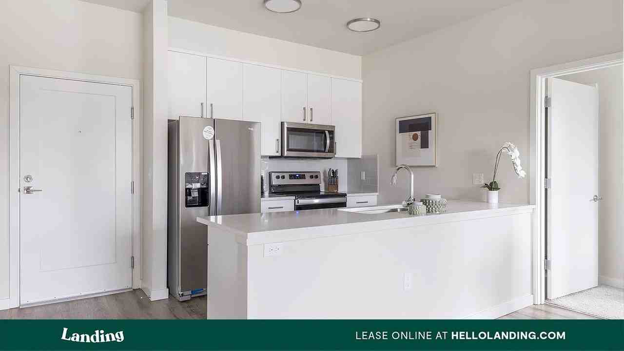 3158 SW 12th Ave - Photo 6 of 46