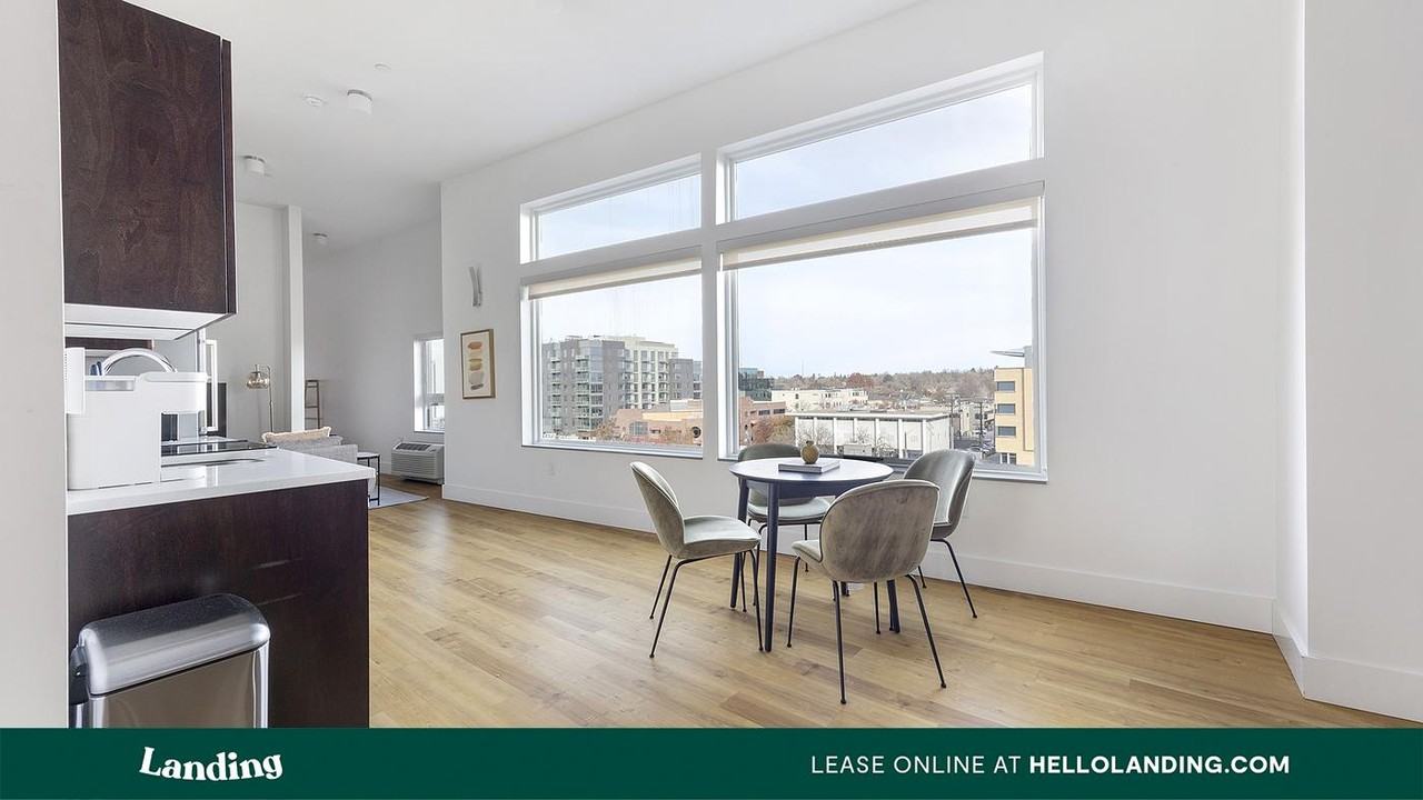 135 Adams St - Photo 7 of 50