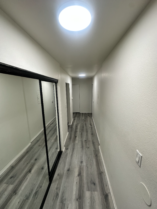 7040 Haskell Ave - Photo 2 of 10