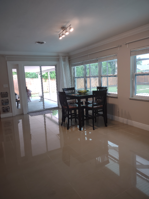 2754 Renatta Dr - Photo 4 of 20