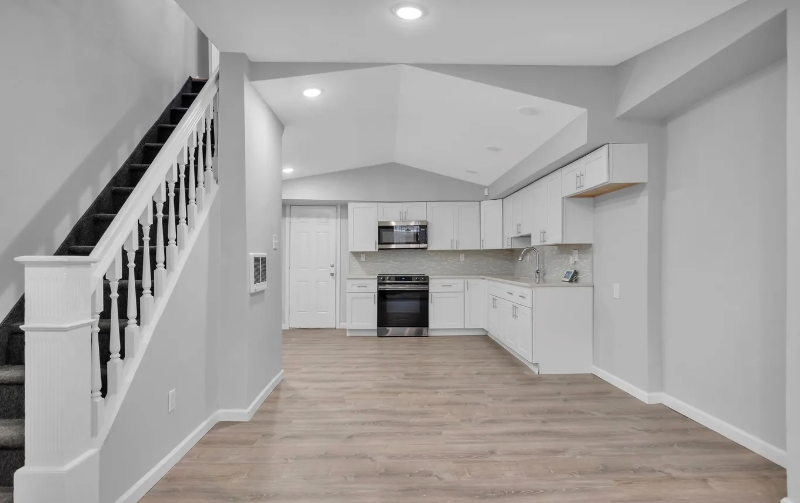 3059 N Swanson St - Photo 2 of 13