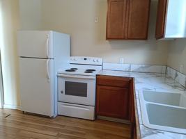 featured image of 1402 W Meinecke Ave