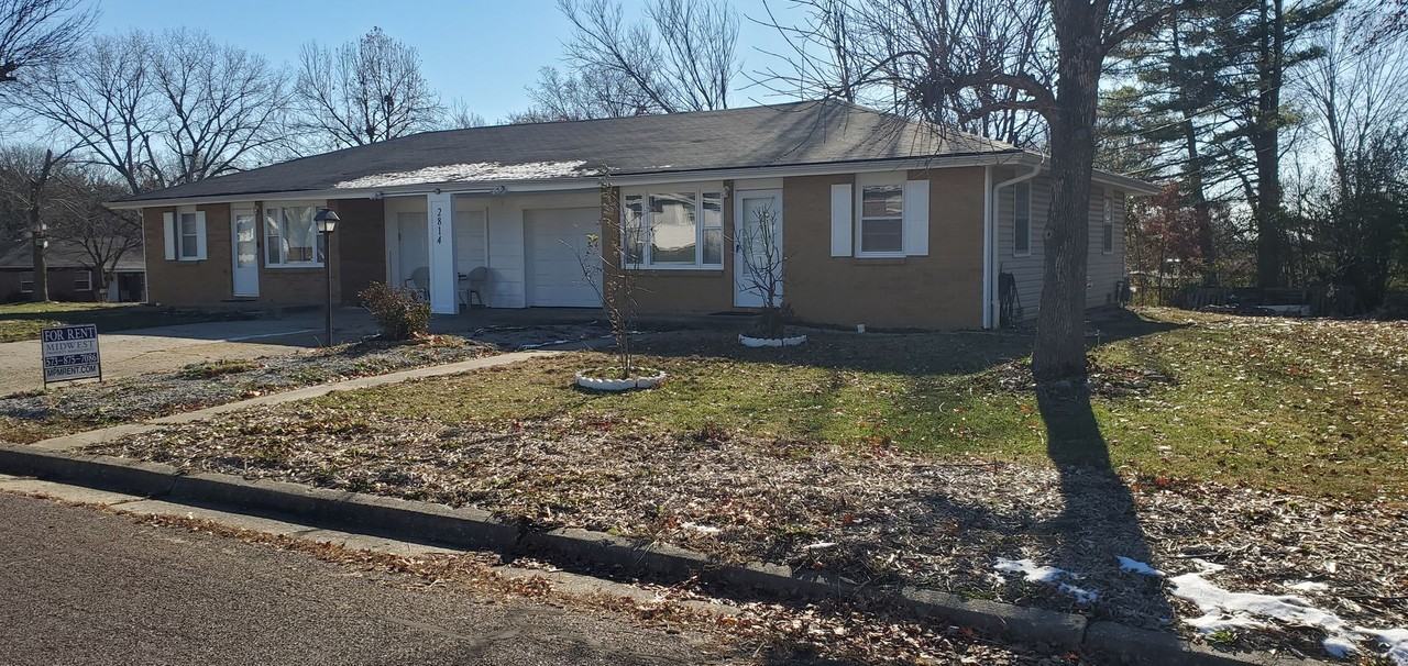 2814 N Willowbrook Rd #A - Photo 2 of 15