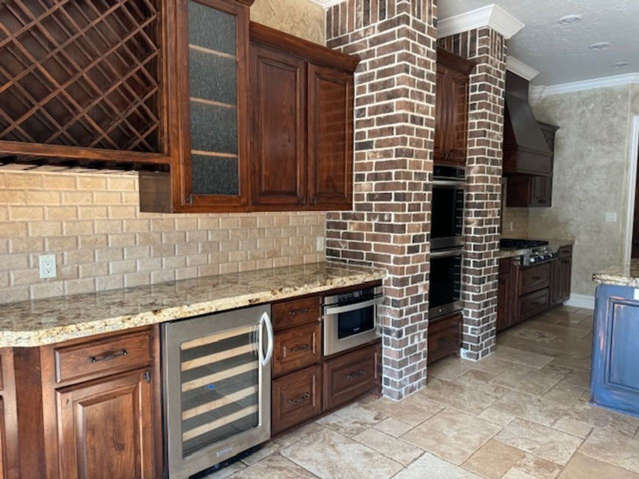 125 Brisbane Dr - Photo 3 of 27