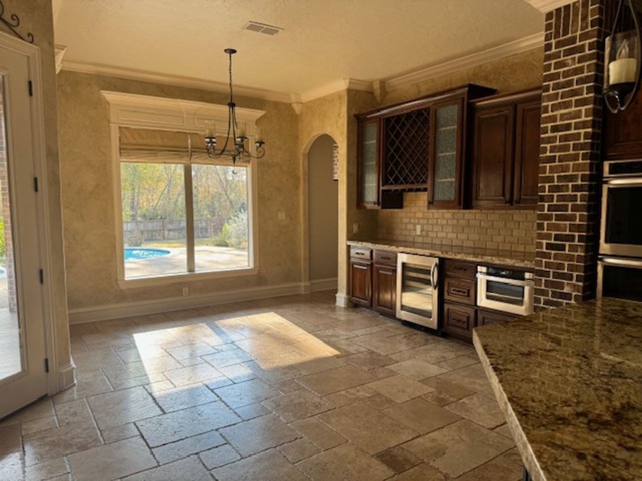 125 Brisbane Dr - Photo 4 of 27