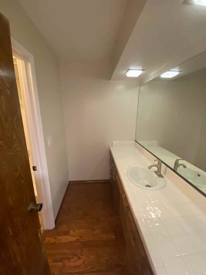 2201 Barrington St #2 - Photo 6 of 35