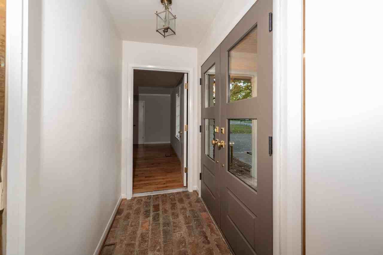 108 Brookfield Ave #B - Photo 7 of 33