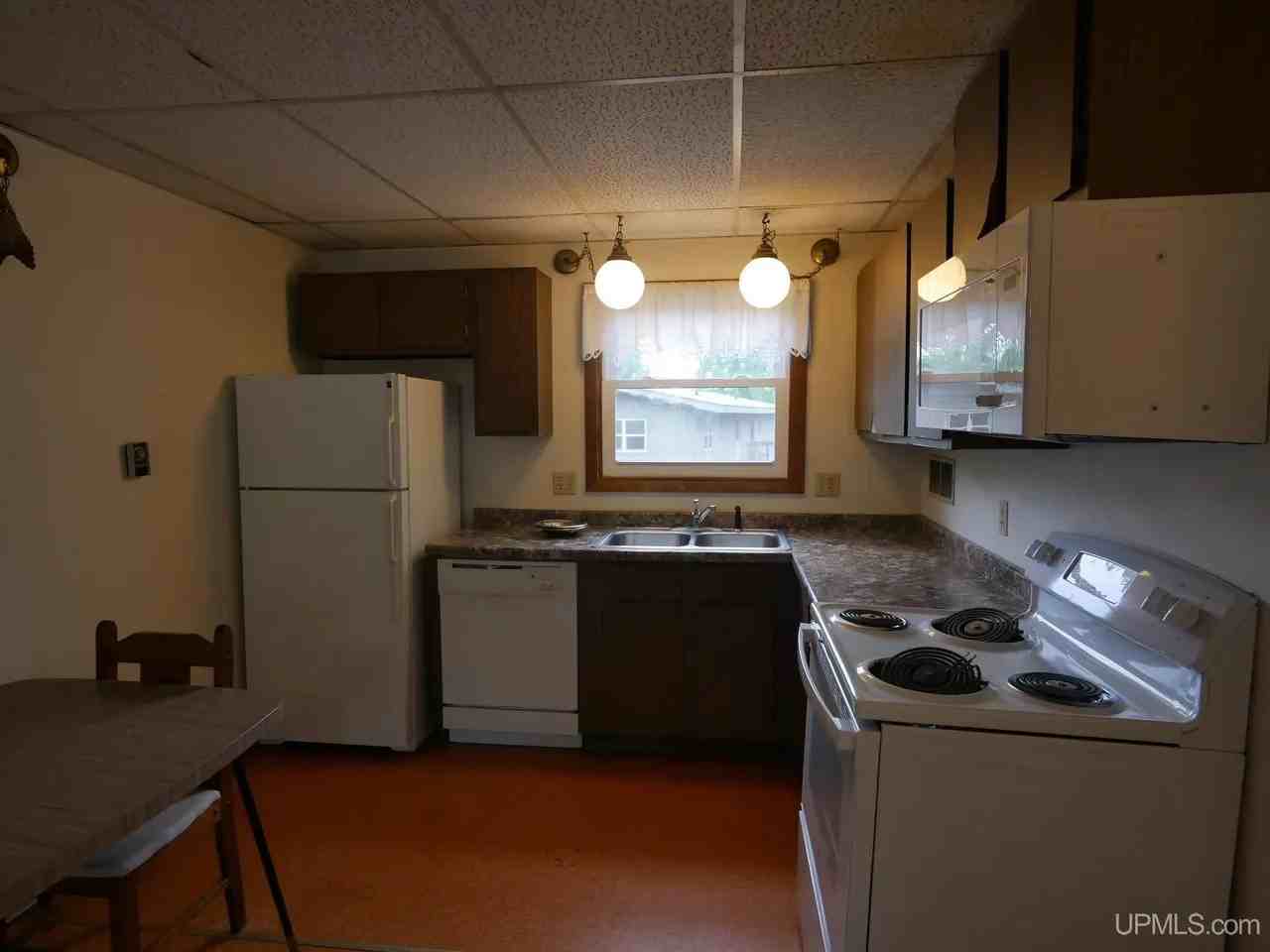 1100 11th Ave #2B - Photo 4 of 11