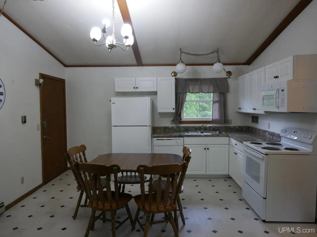 1100 11th Ave #2C - Photo 2 of 12