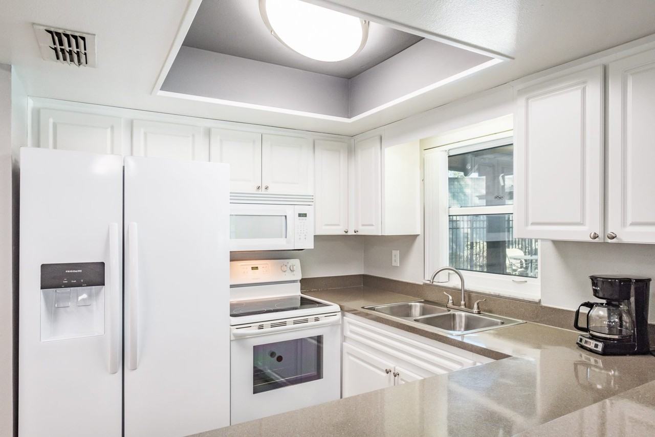 Townsgate Apartments - Photo 7 of 19