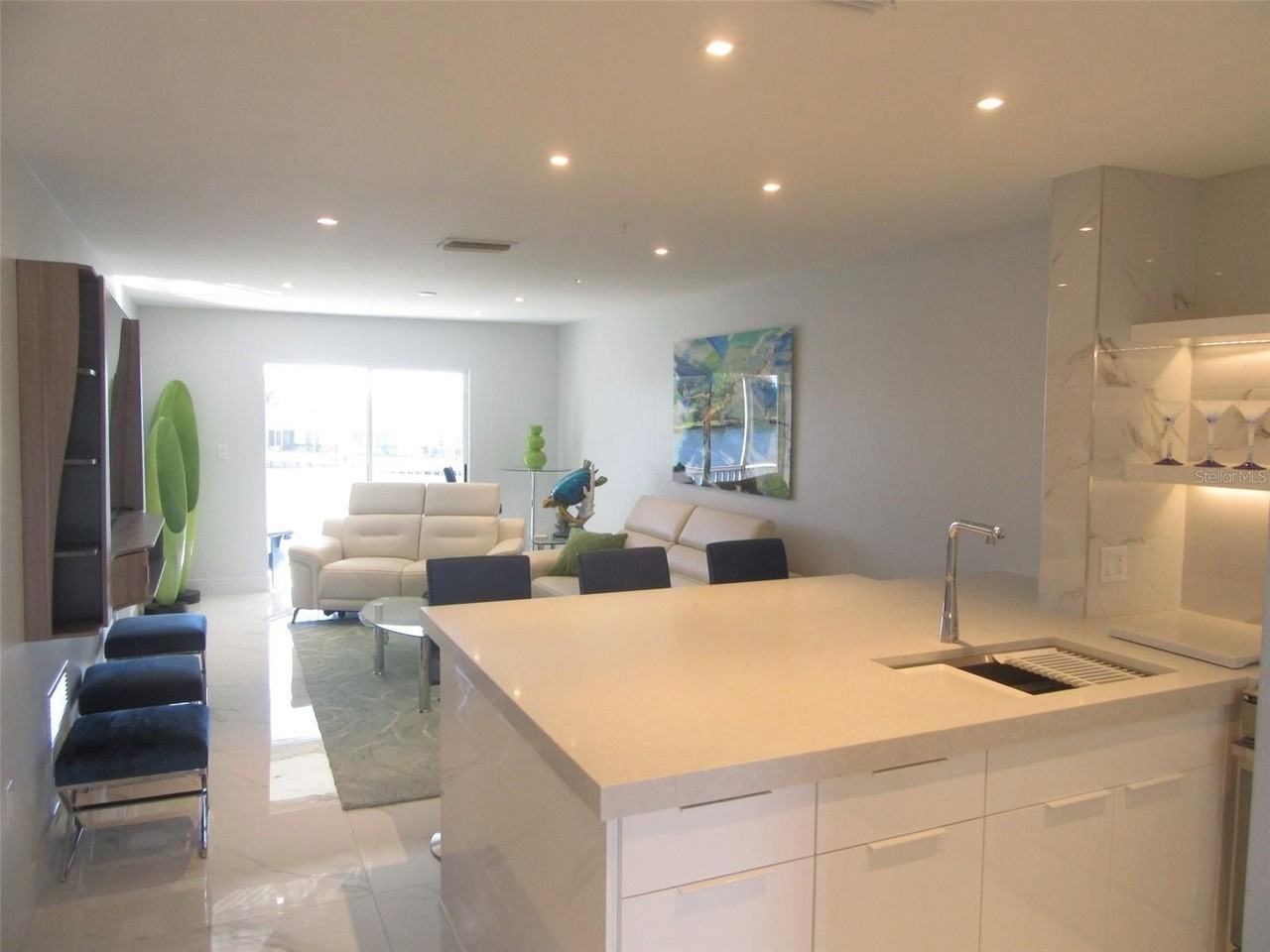 12538 Sw Kingsway Cir #607 - Photo 3 of 21