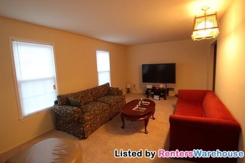 2400 Ansdel Ct - Photo 3 of 15