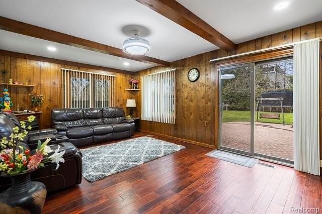 200 Florence Dr - Photo 6 of 19