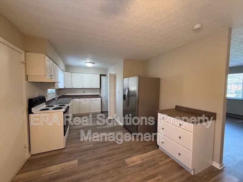 93 Georgetown Dr - Photo 4 of 12