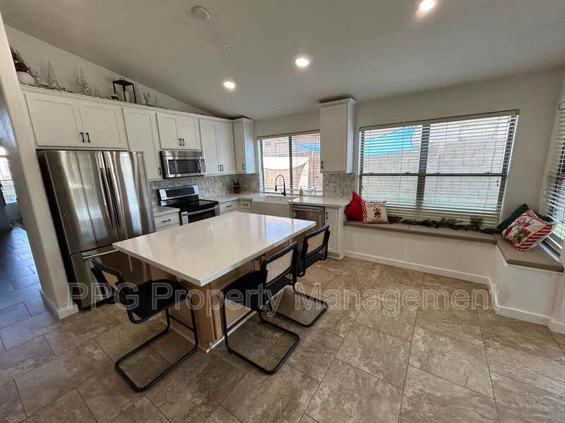 10209 W Country Club Trl - Photo 3 of 21