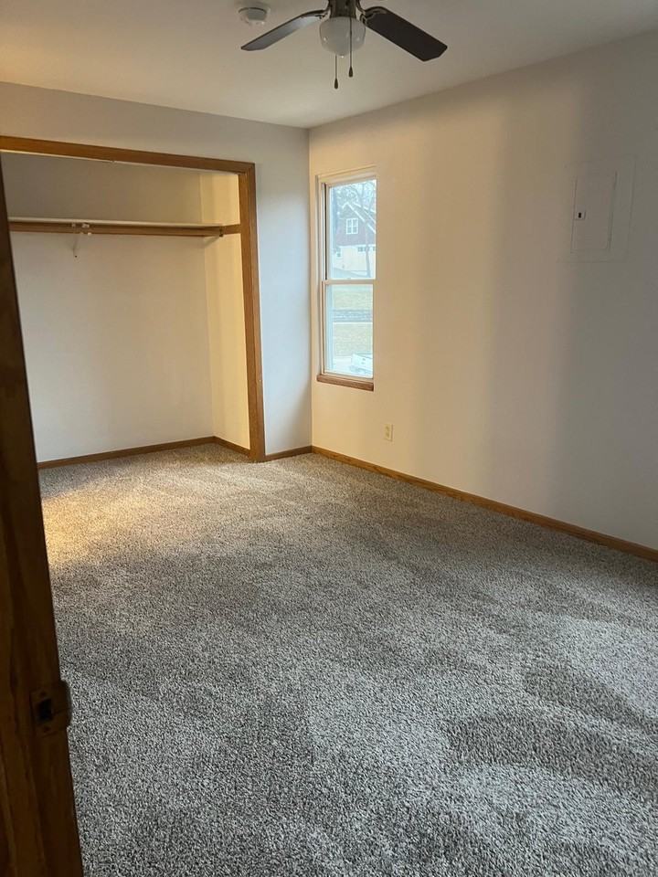 227 2nd Street Northeast - Photo 3 of 3