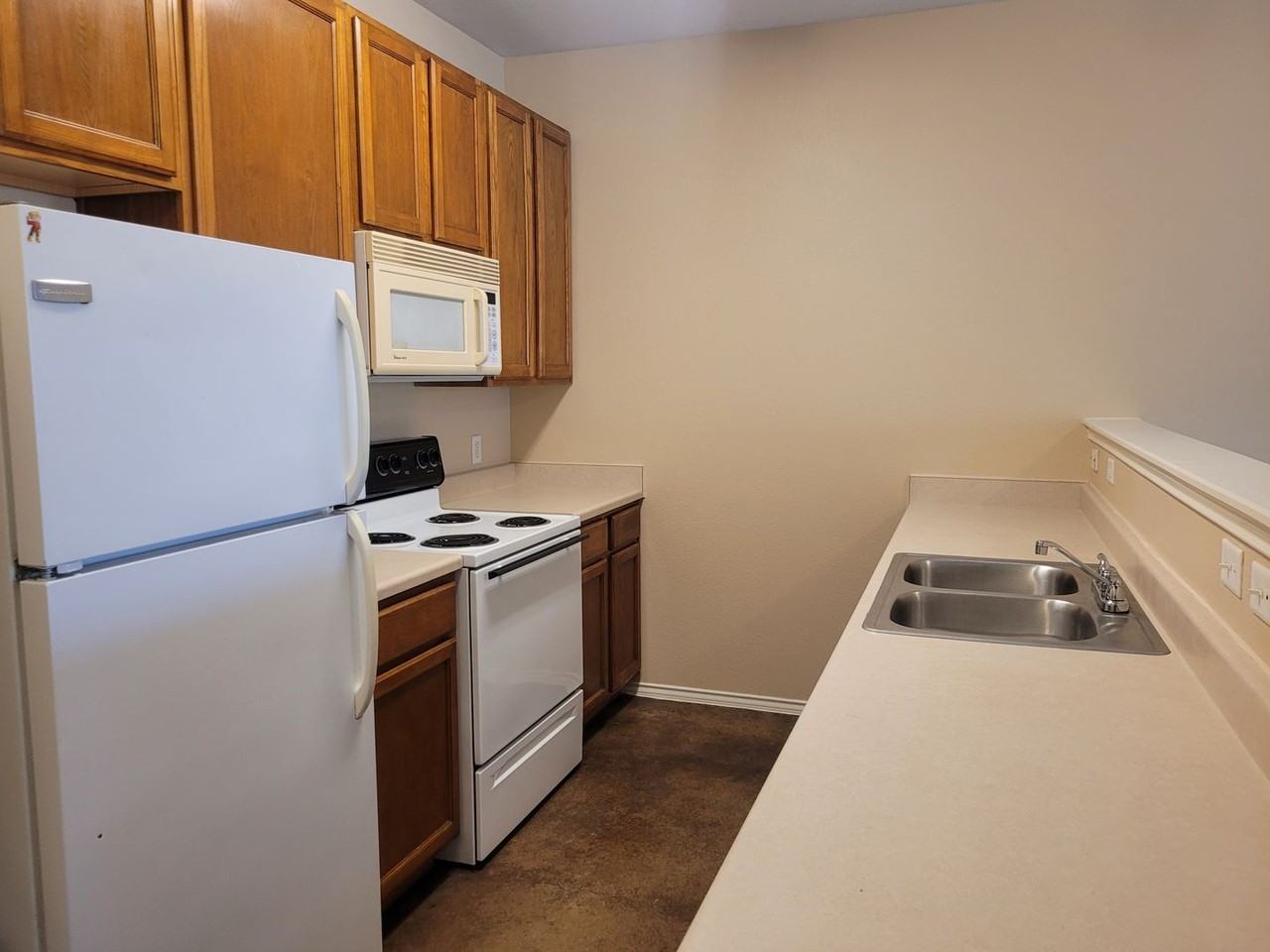 10818 Mathom Lndg - Photo 4 of 19