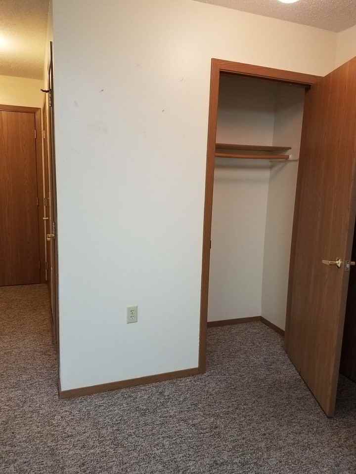 924 4th Street - Photo 6 of 15