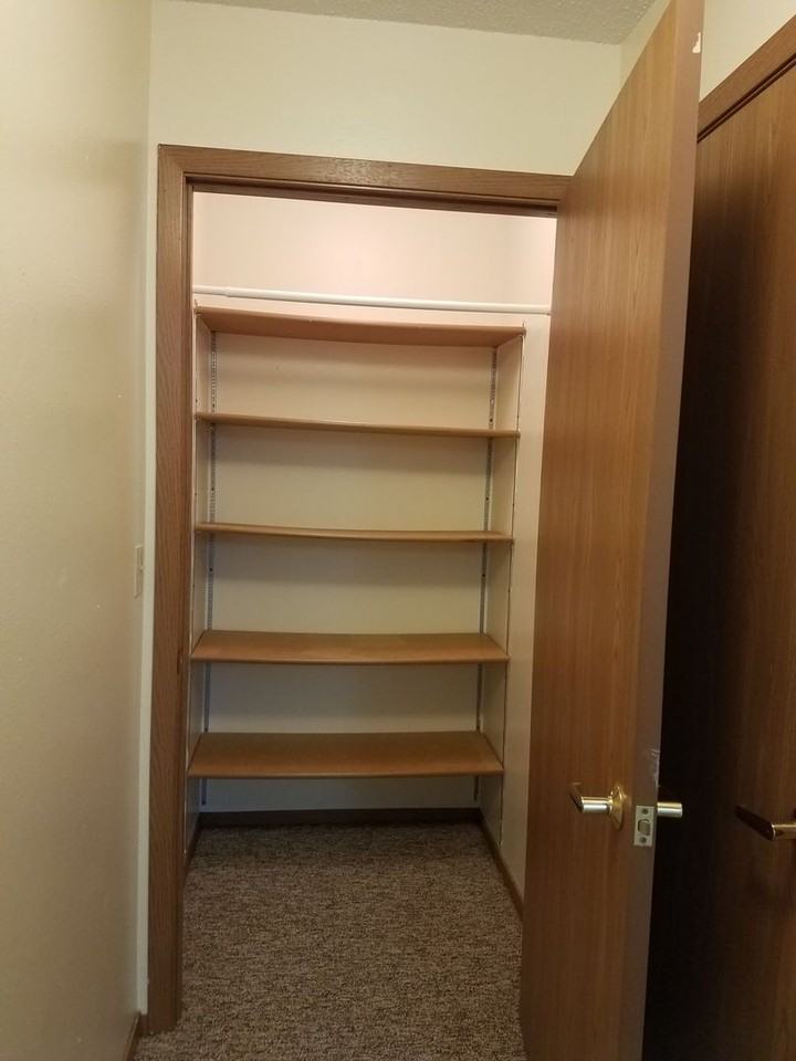 924 4th Street - Photo 7 of 15